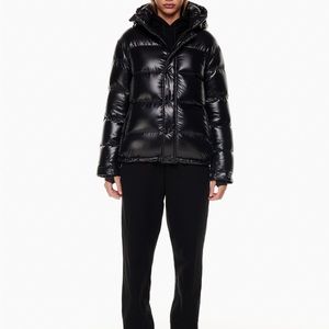 Super World™
The Super Puff™ in Original Black (20/21)